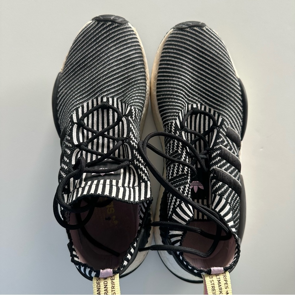 NMD_W1 - Picture 2 of 5
